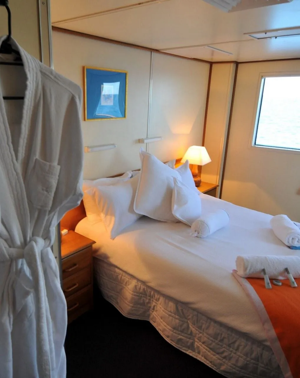 New Age Auto Store | What Is the Best Pontoon Accommodation on the Great Barrier Reef? Reef Encounter (Floating Reef Vessel)